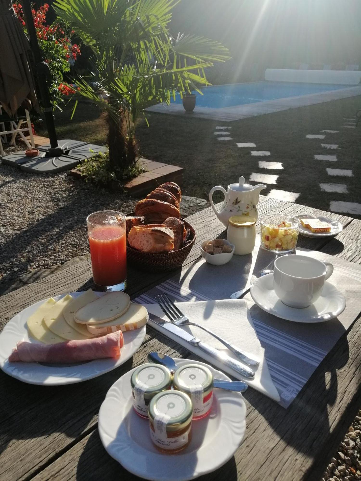 Hotel Le Mas Trilles Сере Экстерьер фото