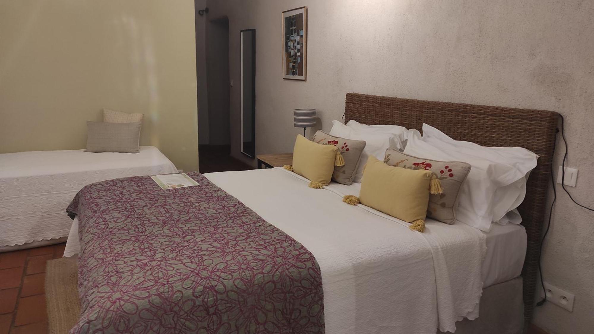 Hotel Le Mas Trilles Сере Экстерьер фото