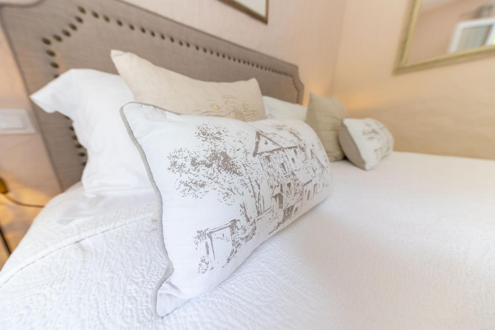 Hotel Le Mas Trilles Сере Экстерьер фото
