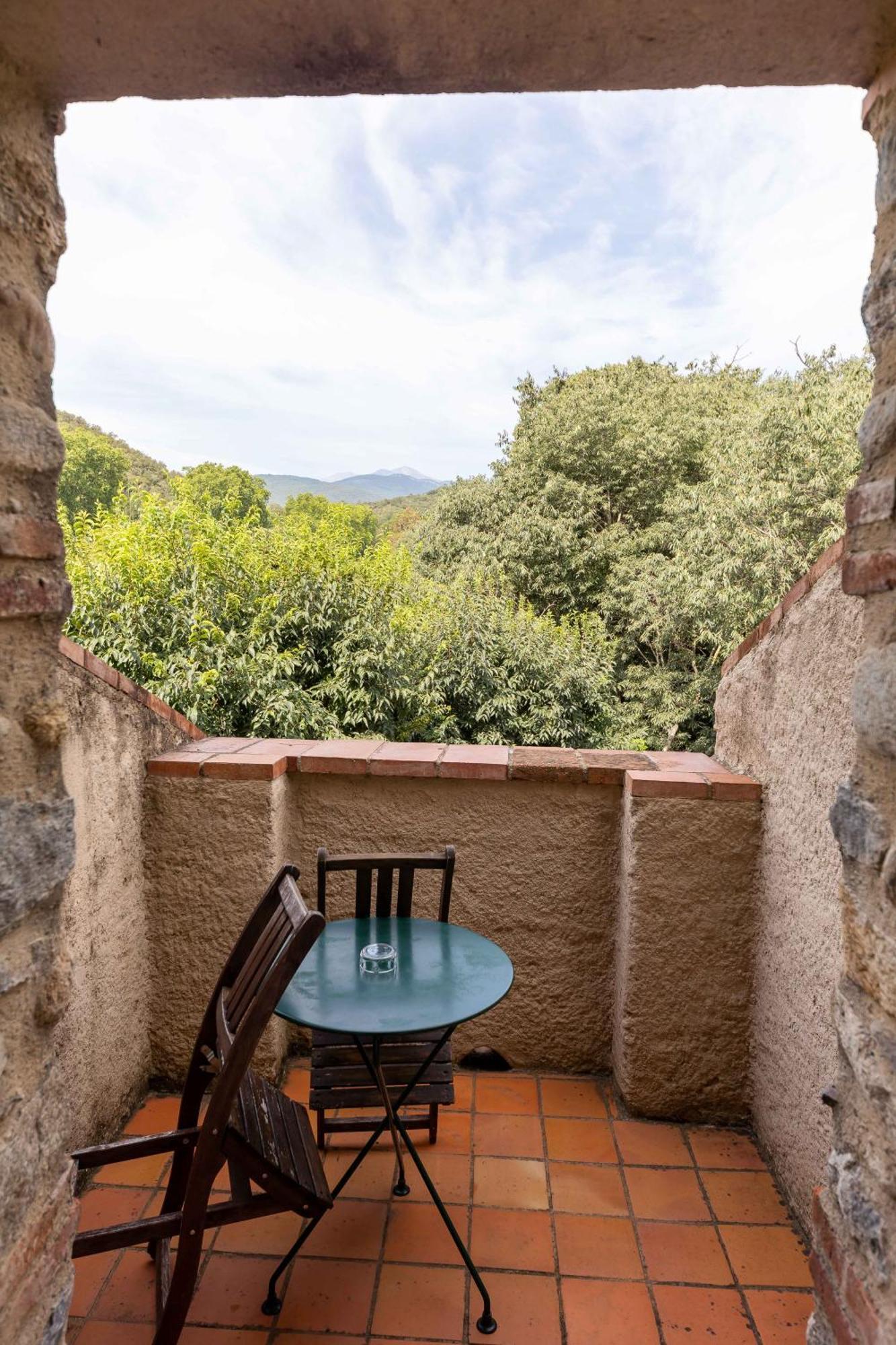 Hotel Le Mas Trilles Сере Экстерьер фото
