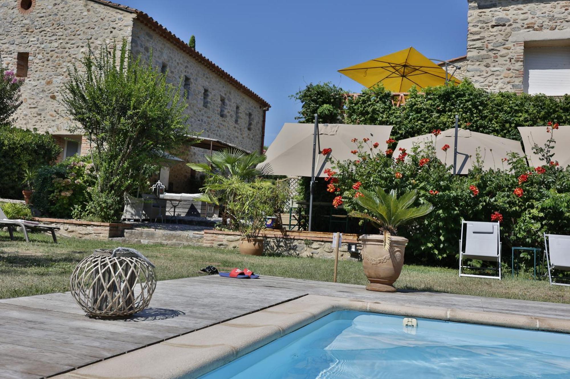 Hotel Le Mas Trilles Сере Экстерьер фото